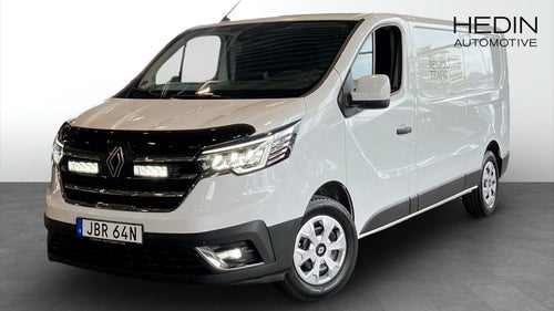 Renault Trafic Skåpbil L2H1 NORDIC LINE 150HK AUT9 DRAG VÄRMARE LEDRAMP *DEMO*
