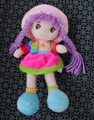 Muneca Rainbow Docka