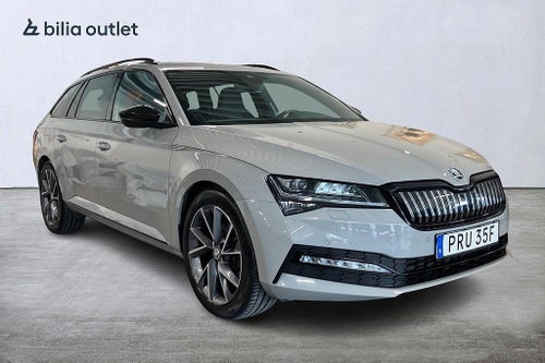 Škoda Superb iV Kombi Skoda 1.4 TSI Sportline Pano Cockpit Drag Värmare