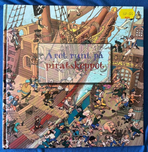 BOK Året Runt På Piratskeppet