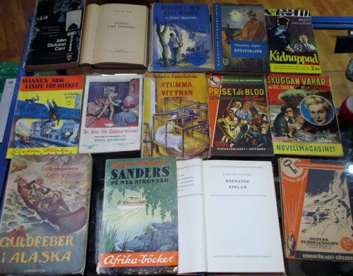 Samling äldre deckare