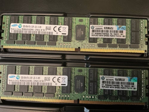 4 x Samsung 32GB DDR4 RAM-minne (M386A4G40DM0-CPB2Q M) 128 GB total
