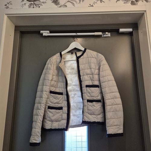 Tunn beige jacka XS