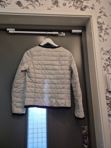 Tunn beige jacka XS