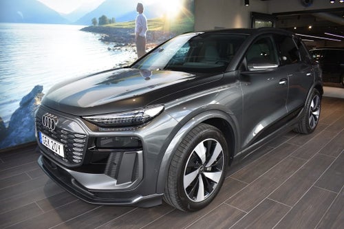 Audi Q6 e-tron quattro SUV 285 kW / 388 HK S-LINE
