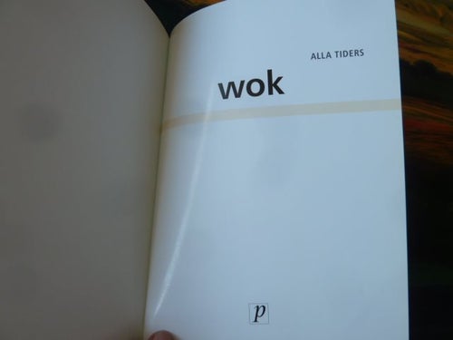 WOK, LÄCKERT OCH LÄTTLAGAT STEG FÖR STEG, KRYDDIG KYCKLINGSOPPA MED NUDLAR, BOK