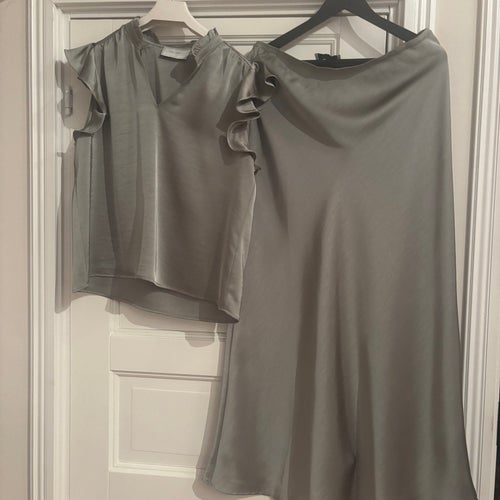 Neo NOIR Blus och Kjol Set stl 40