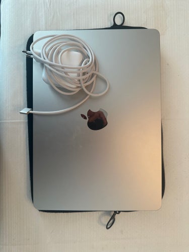 Apple MacBook Air 13" M4 (2025) starlight