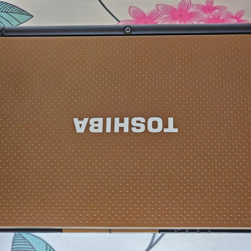 Toshiba NB550D 10.1" – I MYCKET GOTT SKICK! Harman/Kardon