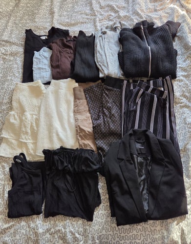 Stort klädpaket 14 plagg dam storlek M och 40. Bl.a svart kavaj Se bilder!