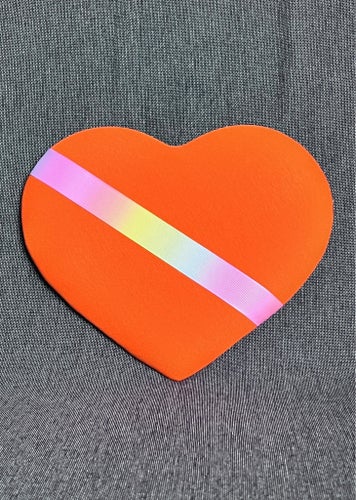 Märkestavla för simmärken/smycken orange/ lila satinM