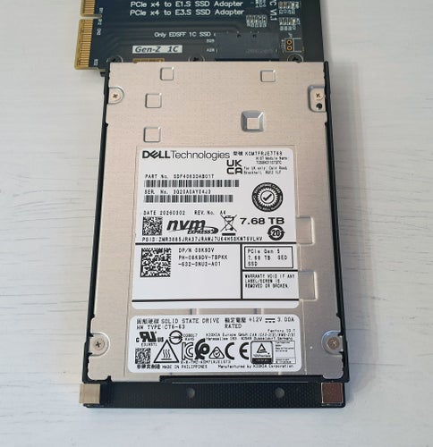 Dell Kioxia PCI-E 5.0 NVMe CM7-R E3.S 7.68TB SSD with PCI-E Adapter