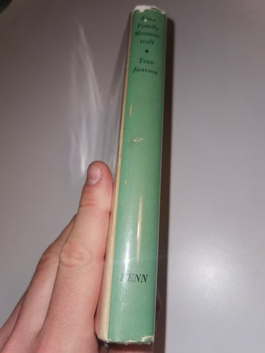 First english edition finn family moomintroll 1950 tove jansson trollkarlens hat