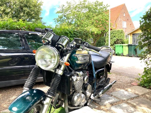 THUNDERBIRD 900