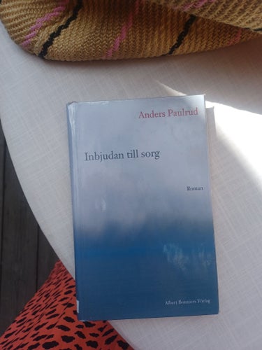 Inbjudan till sorg av Anders Paulrud, 2000