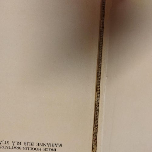 Marianne blir blå stjärna av Inger Högelin-Brattström. bok. Good