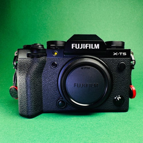 Mycket fin Fujfilm X-T5 med två batterier