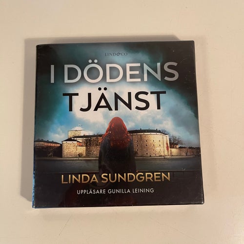 Inplastad Ljudbok på CD - Linda Sundgren. I Dödens Tjänst. Vaxholmsmorden del 2