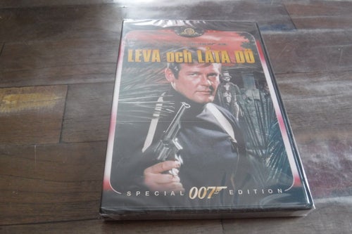 DVD Ny inplastad Leva och låta dö agent 007