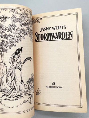 The Cycle of Fire del 1: Stormwarden av Janny Wurts (pocket på engelska)