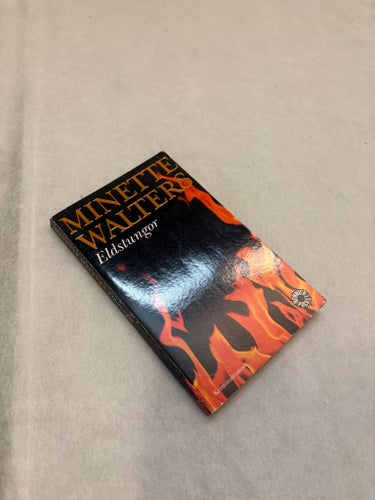 Eldstungor av Minette Walters, 1999