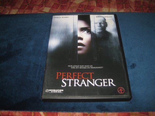PERFECT STRANGER MED BLA BRUCE WILLIS OCH HALLE BERRY
