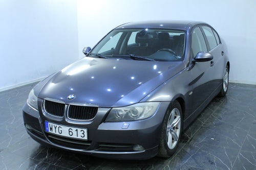 BMW 325i Sedan