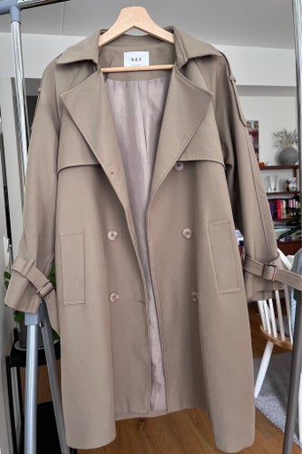 NZJ beige trenchcoat