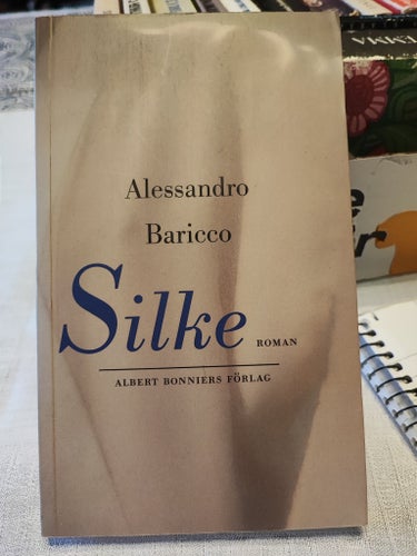 Silke av Alessandro Baricco, 1998