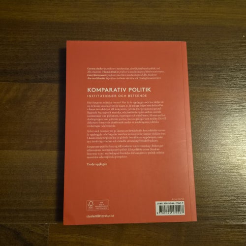 Komparativ Politik av Carsten Anckar, Thomas Denk, Lauri Karvonen, Åsa von