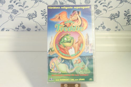 VHS - Freddie: I hans Majestäts hemliga tjänst.