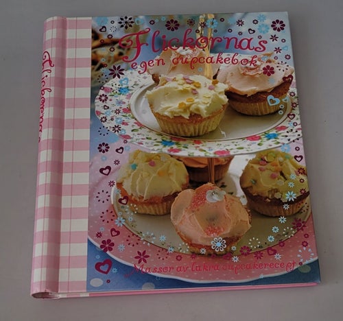Flickornas egen cupcakebok