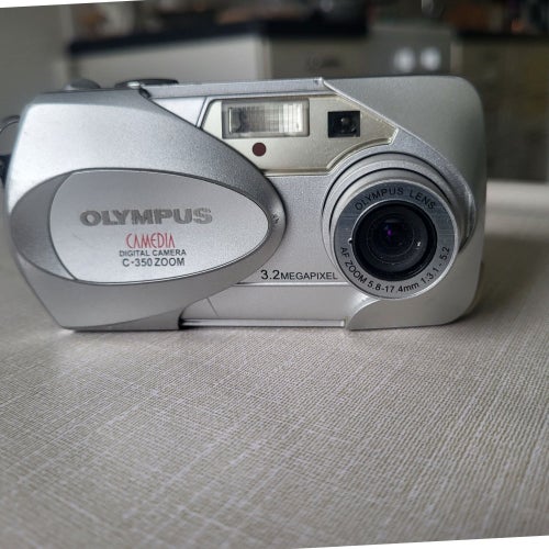 Olympus Camedia Digital Camera C - 350 Zoom
