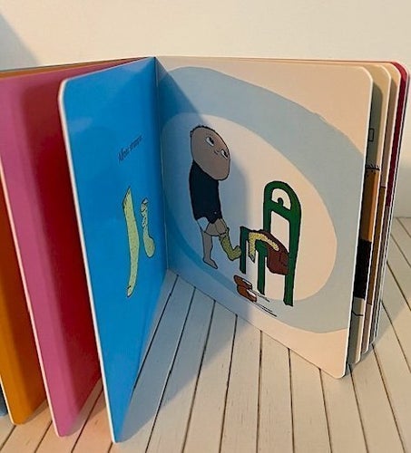 ALFONS ÅBERG KLÄR PÅ SIG - board book