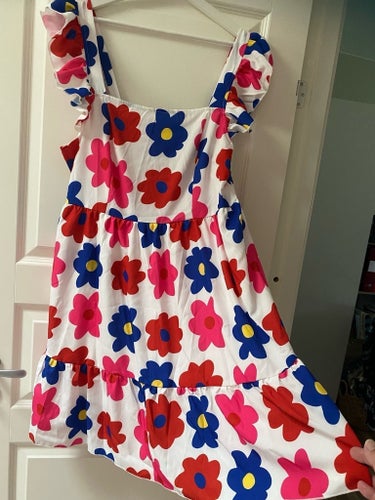 Shein vit, röd, blå, rosa klänning, storlek 2XL Curve