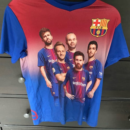 Flerfärgad t-shirt Barcelona stl 158/164