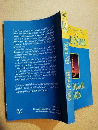Fem dagar i Paris av Danielle Steel. Very Fine