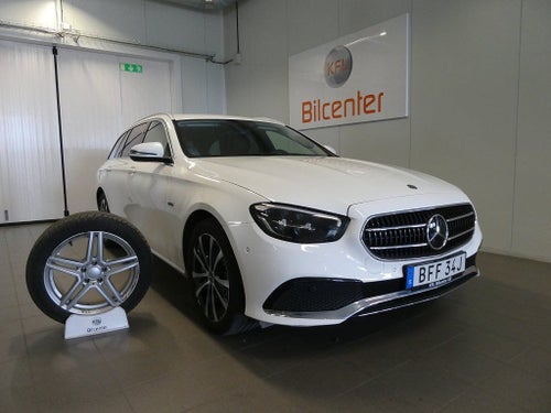 Mercedes-Benz E 300 T de Aut-Drag-Kamera-Värmare-Navi-Widescreen-SoV
