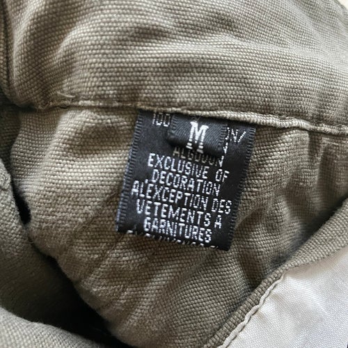 DKNY Jeans gröna byxor, storlek M men passar till S