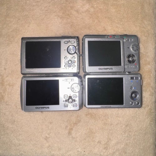 4x Olympus Digital Cameras Bundle – Untested