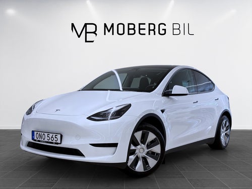 Tesla Model Y Standard Range 299hk Pano B-Kamera Drag Läder