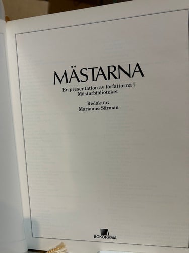 Mästarna, En presentation av författarna i Mästarbiblioteket, Very Fine plus
