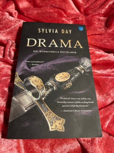 Drama av Sylvia Day, 2013