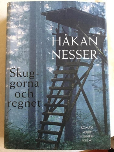 Skuggorna och Regnet - Håkan Nesser (2004) Inbunden