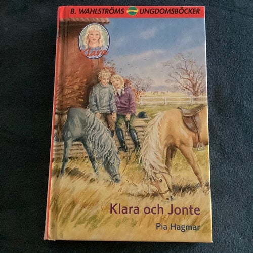 Klara och Jone av Pia Hagmar