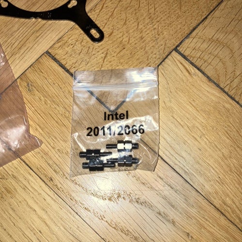 Fästdetaljer för CPU-kylare, Intel 2011/2066