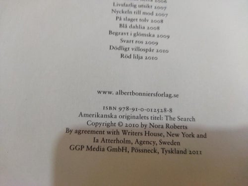 Förföljd av det förflutna av Nora Roberts. Bok. Very Fine plus. BM
