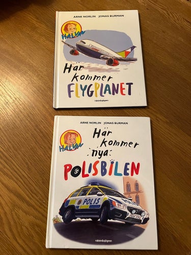 Här kommer flygplanet, Här kommer med nya polisbilen / Halvan