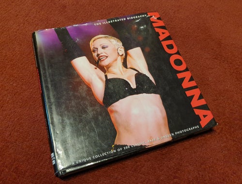 Madonna: The Illustrated Biography av Marie Clayton, 2010, mycket nytt material!