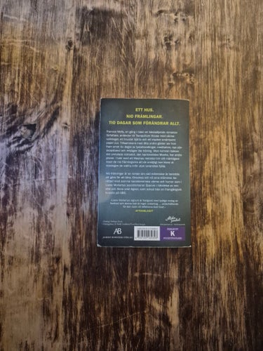 Nio främlingar av Liane Moriarty, 2019